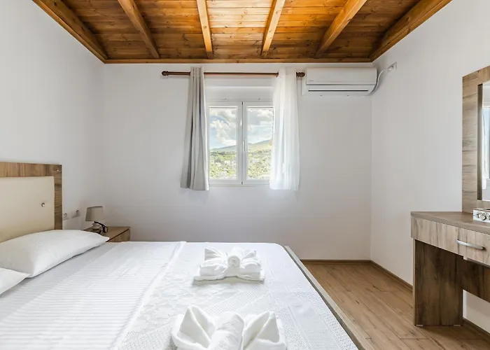 Hillside By Pikhost * Gjirokastër